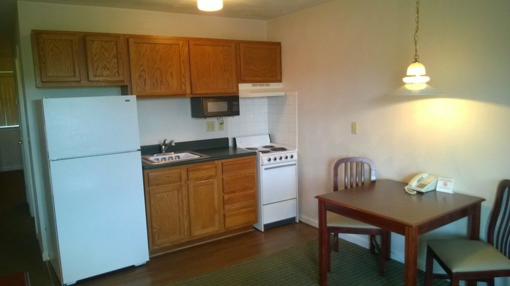 Affordable Suites Шарлотсвилл Экстерьер фото